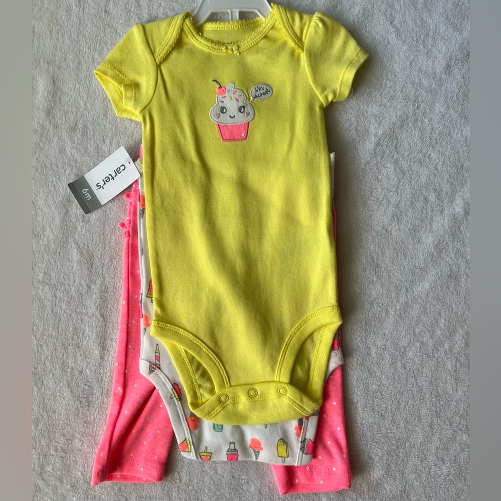 Carter’s 6 mos NWT matching set